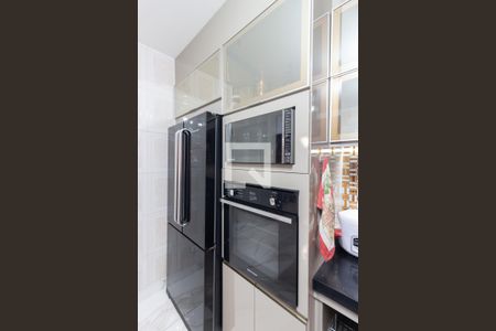 Casa à venda com 384m², 4 quartos e 7 vagas Casa à venda com 384m², 4 quartos e 7 vagasCozinha