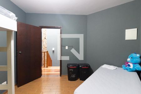 Casa à venda com 384m², 4 quartos e 7 vagas Casa à venda com 384m², 4 quartos e 7 vagasQuarto 2