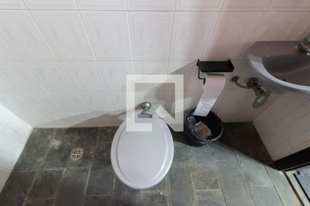 Casa à venda com 384m², 4 quartos e 7 vagas Casa à venda com 384m², 4 quartos e 7 vagasLavabo 2