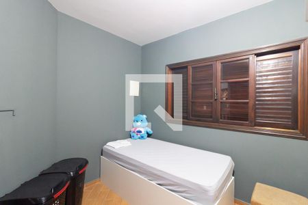 Casa à venda com 384m², 4 quartos e 7 vagas Casa à venda com 384m², 4 quartos e 7 vagasQuarto 2