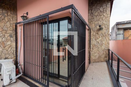 Casa à venda com 384m², 4 quartos e 7 vagas Casa à venda com 384m², 4 quartos e 7 vagasvaranda