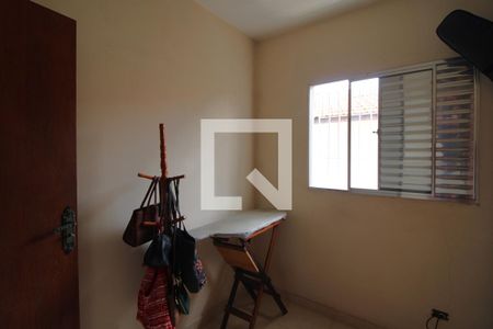 Casa à venda com 178m², 4 quartos e 2 vagasQuarto 3