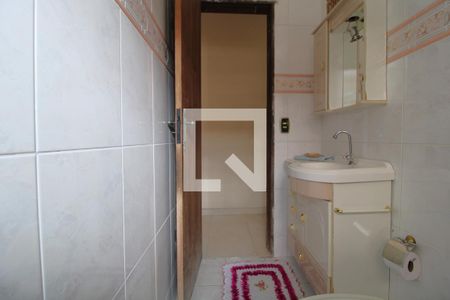 Casa à venda com 178m², 4 quartos e 2 vagasBanheiro 1