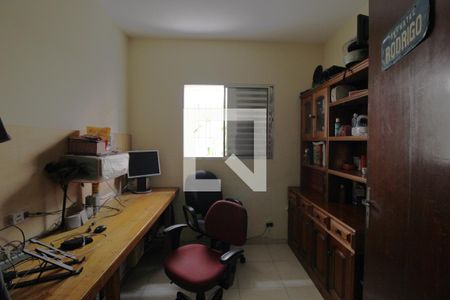 Casa à venda com 178m², 4 quartos e 2 vagasEscritório