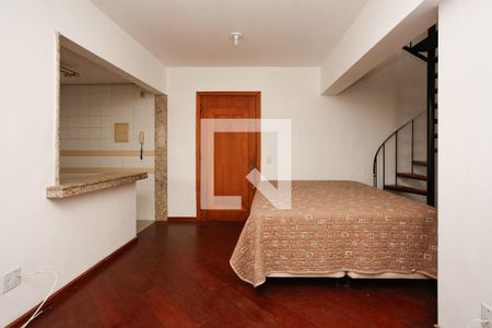 Sala/Quarto de apartamento à venda com 1 quarto, 76m² em Independência, Porto Alegre
