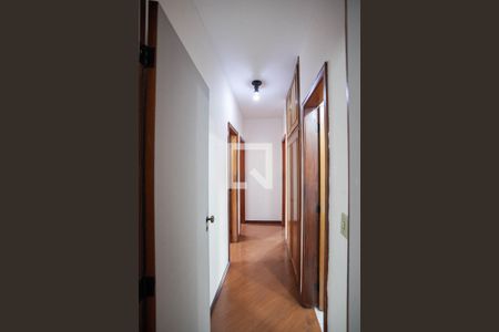 Corredor de apartamento à venda com 3 quartos, 85m² em Ouro Preto, Belo Horizonte