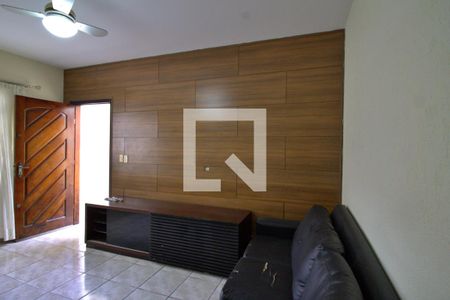 Sala de casa para alugar com 3 quartos, 125m² em Jardim Piracuama, São Paulo