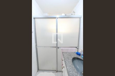 Apartamento para alugar com 55m², 2 quartos e sem vagaBanheiro