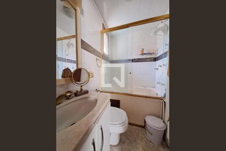 Casa à venda com 3 quartos, 217m² em Petrópolis, Porto Alegre