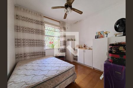 Casa à venda com 217m², 3 quartos e 3 vagas