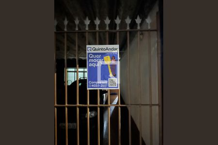 Casa à venda com 320m², 5 quartos e 3 vagas Casa à venda com 320m², 5 quartos e 3 vagasPlaca de Anuncio