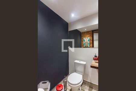 Casa à venda com 320m², 5 quartos e 3 vagas Casa à venda com 320m², 5 quartos e 3 vagasLavabo