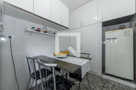 Casa à venda com 58m², 2 quartos e 2 vagasCozinha