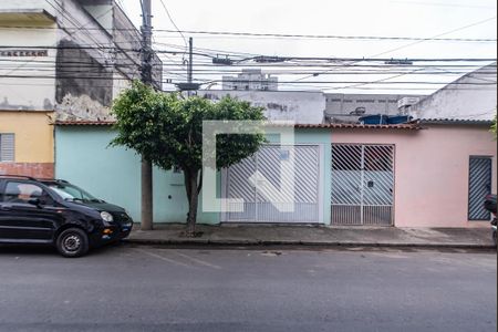 Casa à venda com 58m², 2 quartos e 2 vagasFachada