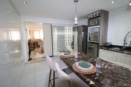 Casa para alugar com 350m², 2 quartos e 2 vagasCozinha