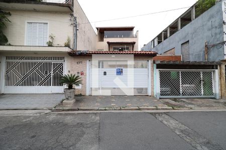Casa para alugar com 350m², 2 quartos e 2 vagasFachada