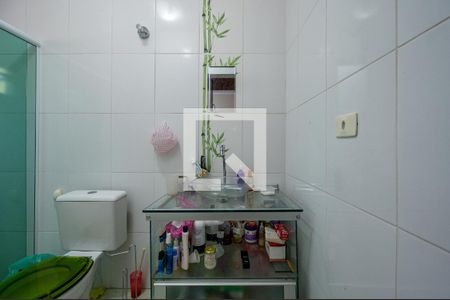 Casa à venda com 100m², 3 quartos e 2 vagasBanheiro suíte 1