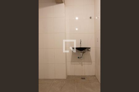 Banheiro  de kitnet/studio para alugar com 1 quarto, 20m² em Vila Indiana, São Paulo