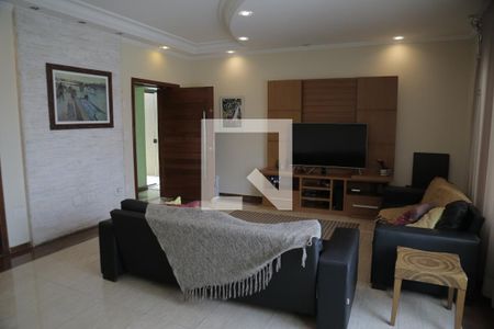 Sala de casa à venda com 4 quartos, 350m² em Vila Carolina, São Paulo
