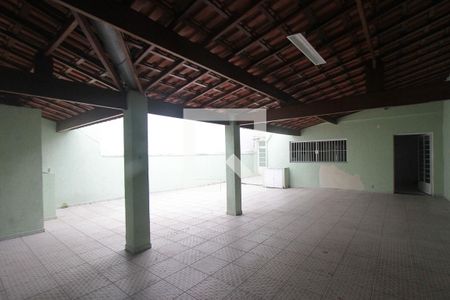 Casa à venda com 160m², 3 quartos e 8 vagasQuintal