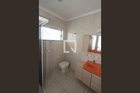 Casa à venda com 160m², 3 quartos e 8 vagasBanheiro