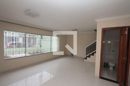 Casa à venda com 160m², 3 quartos e 8 vagasSala