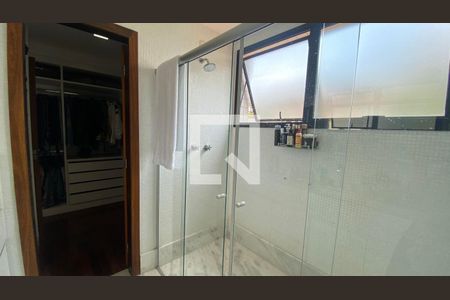 Apartamento à venda com 400m², 4 quartos e 4 vagasBanheiro da Suíte 1