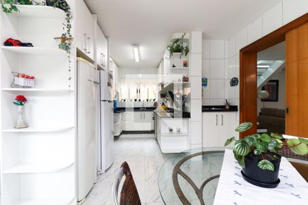 Casa para alugar com 350m², 3 quartos e 10 vagasCozinha