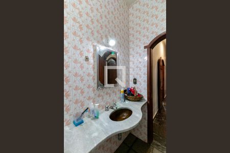 Casa para alugar com 233m², 5 quartos e 5 vagasBanheiro Social