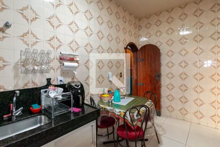 Casa para alugar com 233m², 5 quartos e 5 vagasCozinha e Área de Serviço