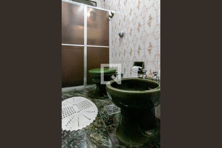 Casa para alugar com 233m², 5 quartos e 5 vagasBanheiro 3