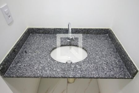 Apartamento para alugar com 38m², 2 quartos e sem vaga Apartamento para alugar com 38m², 2 quartos e sem vagaBanheiro