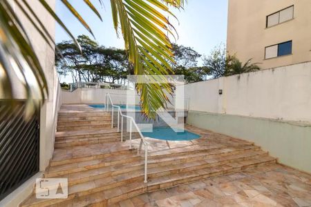 Apartamento à venda com 86m², 3 quartos e 2 vagas Apartamento à venda com 86m², 3 quartos e 2 vagasÁrea comum - Piscina