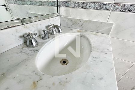 Apartamento à venda com 86m², 3 quartos e 2 vagasBanheiro da Suíte 1