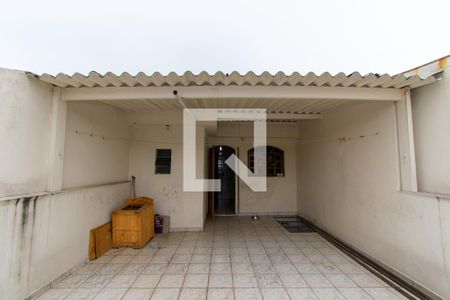 Casa para alugar com 68m², 2 quartos e 1 vagaQuintal