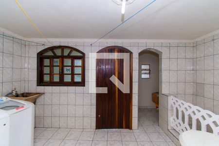 Casa para alugar com 68m², 2 quartos e 1 vagaÁrea de Serviço