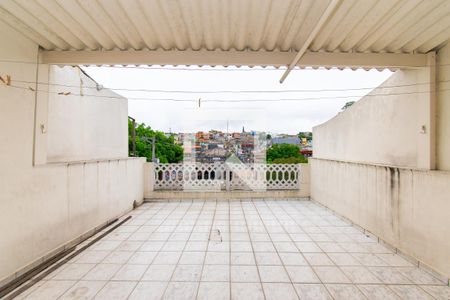 Casa para alugar com 68m², 2 quartos e 1 vagaQuintal