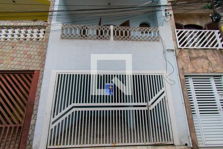 Casa para alugar com 68m², 2 quartos e 1 vagaFachada