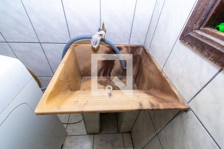 Casa para alugar com 68m², 2 quartos e 1 vagaÁrea de Serviço