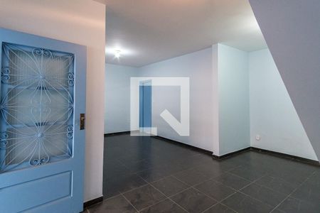 Sala de casa à venda com 3 quartos, 180m² em Vila Santo Estevão, São Paulo