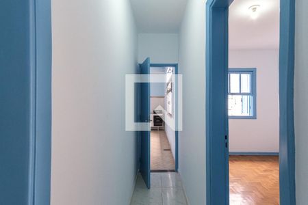 Casa à venda com 180m², 3 quartos e 2 vagasCorredor