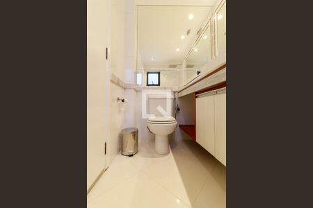 Apartamento para alugar com 96m², 2 quartos e 1 vagaSuíte 2 - Banheiro