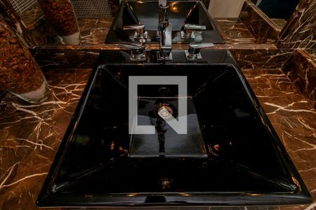 Apartamento para alugar com 96m², 2 quartos e 1 vagaSuíte - Banheiro