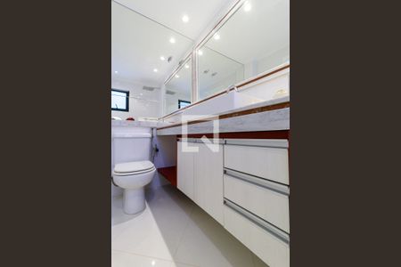 Apartamento para alugar com 96m², 2 quartos e 1 vagaSuíte 2 - Banheiro