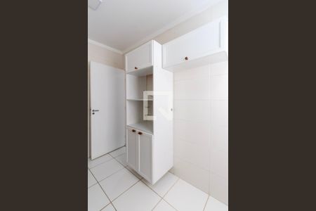 Cozinha  de apartamento para alugar com 2 quartos, 48m² em Parque Manchester, Sorocaba