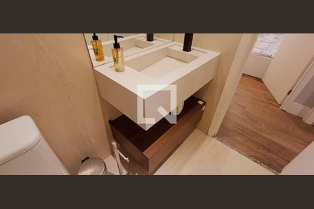 Apartamento para alugar com 70m², 2 quartos e 2 vagas Apartamento para alugar com 70m², 2 quartos e 2 vagasBanheiro