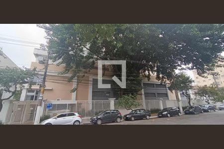 Apartamento para alugar com 70m², 2 quartos e 2 vagas Apartamento para alugar com 70m², 2 quartos e 2 vagasFachada