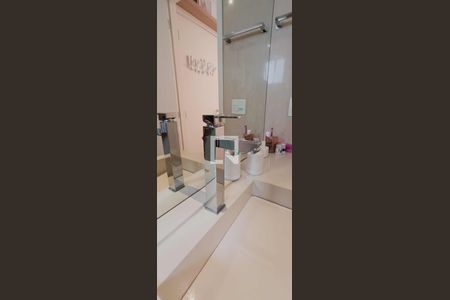 Apartamento para alugar com 70m², 2 quartos e 2 vagas Apartamento para alugar com 70m², 2 quartos e 2 vagasBanheiro