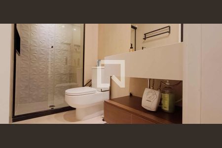 Apartamento para alugar com 70m², 2 quartos e 2 vagas Apartamento para alugar com 70m², 2 quartos e 2 vagasBanheiro