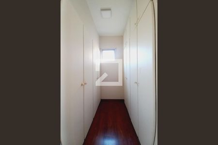 Apartamento à venda com 140m², 3 quartos e 2 vagasCloset da suíte